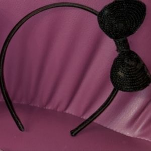 10/$25 Black satin headband with sequin bowtie